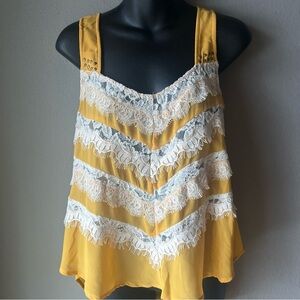 Margo & Sebastian Gold & Lace Tank Top -Women's Size M -High-Low Hem